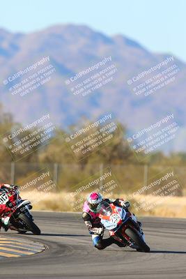 media/Jan-10-2025-CVMA Friday Practice (Fri) [[489e0da257]]/Group 4 and Trackday/Session 5 (Turn 7)/